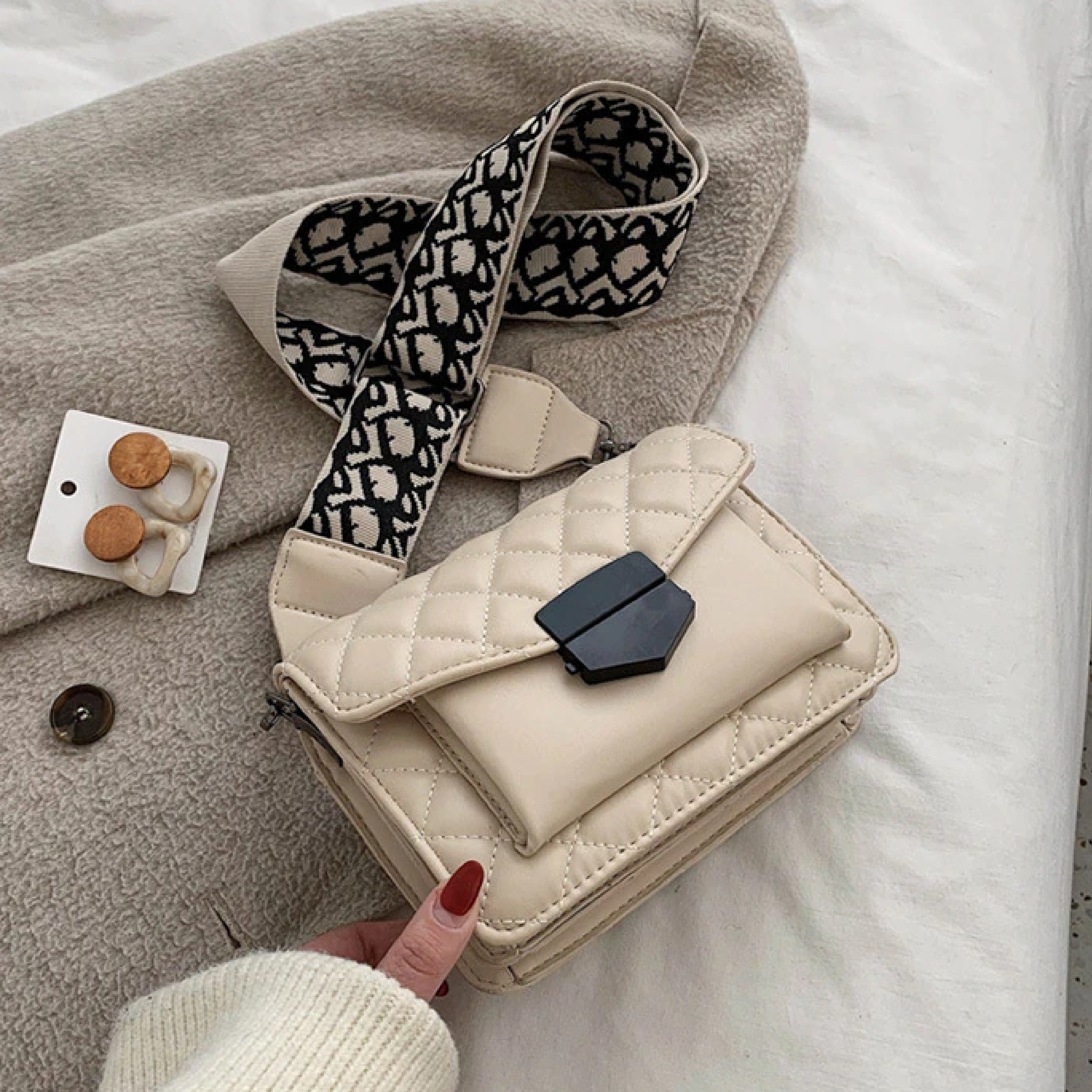 Aurisa™ | 2025 – Racheal Luxe