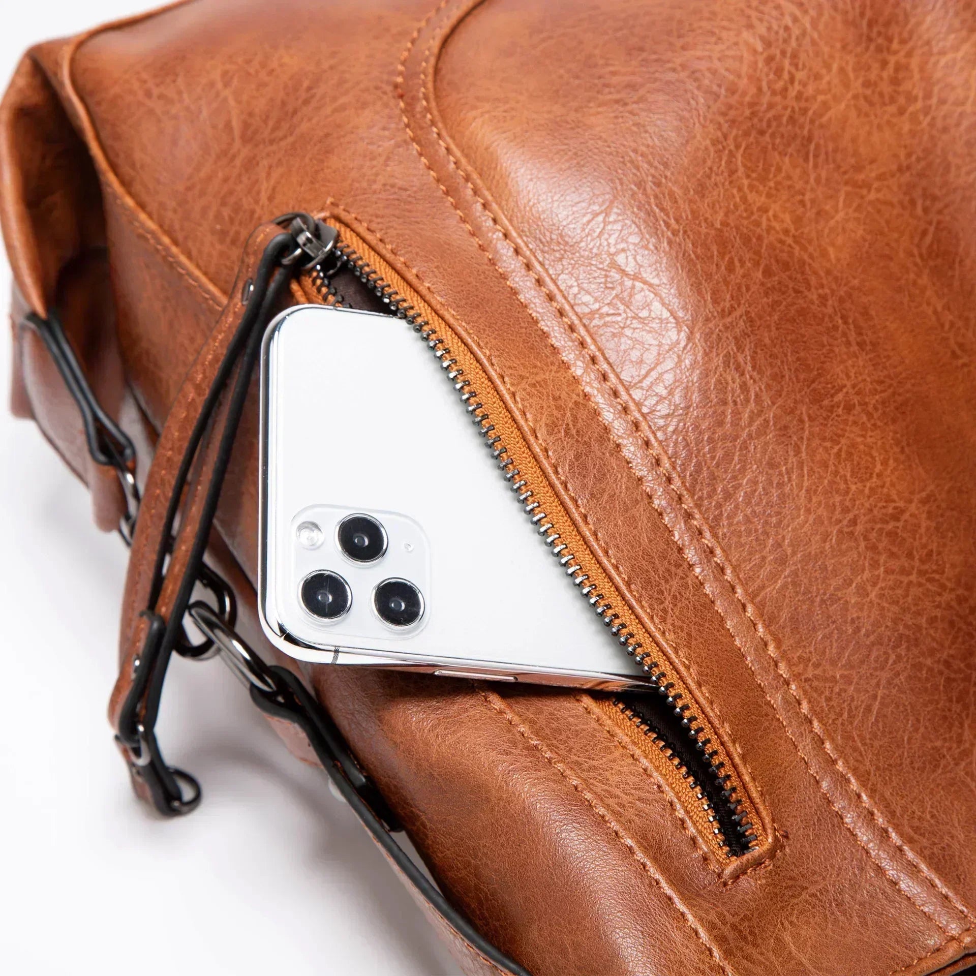 Ravelle™ | 2025 – Priscilla Carry