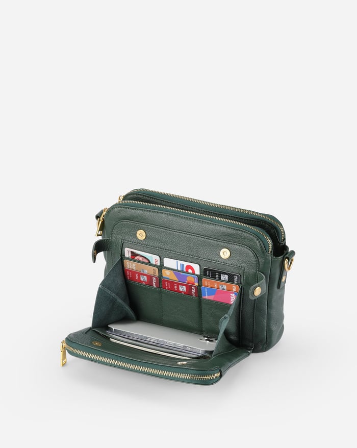 Solvera™ | 2025 – Kim Mastercarry