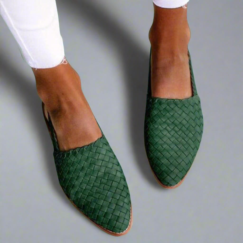 Milvara™ | 2025 – Handcrafted Luxe Moccasins