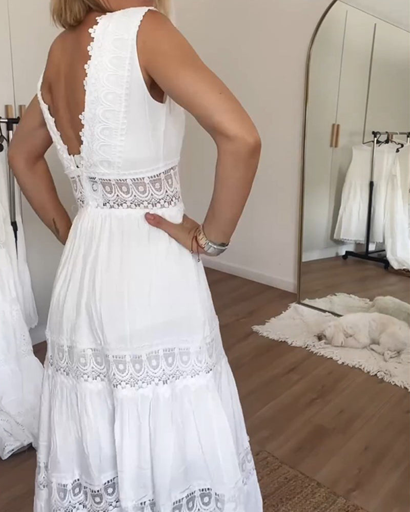 Lunaria™ | 2025 – Lace Embrace Maxi Dress