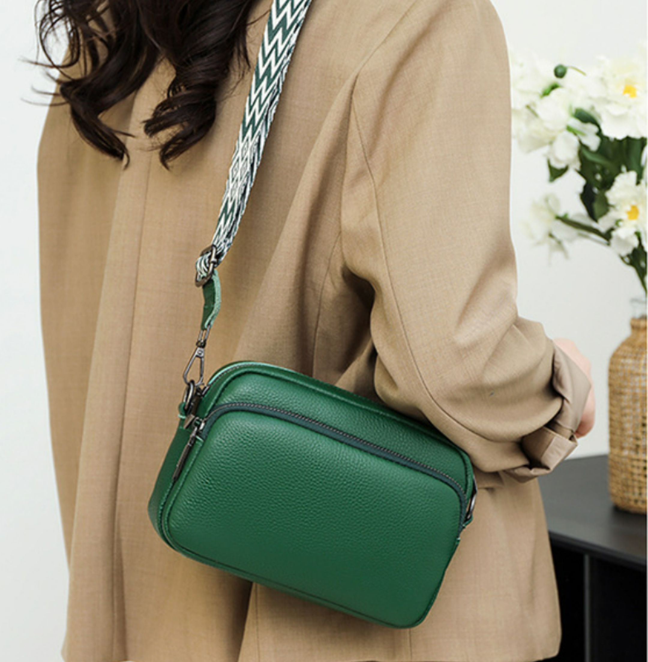 Elara™ | 2025 Luxe Leather Crossbody Bag